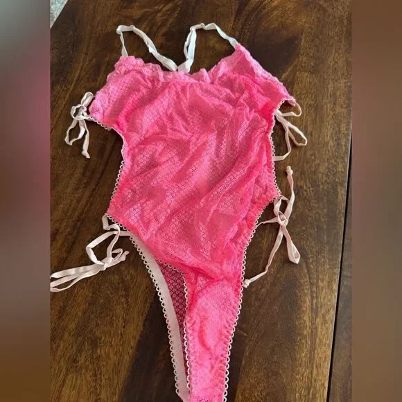 We Are HAH High Tied Bodysuit TEDDY SMALL PINK